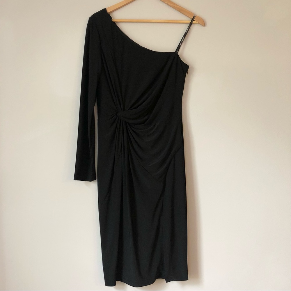 NWOT Vince Camuto One-Sleeve Ruched Cocktail Dress